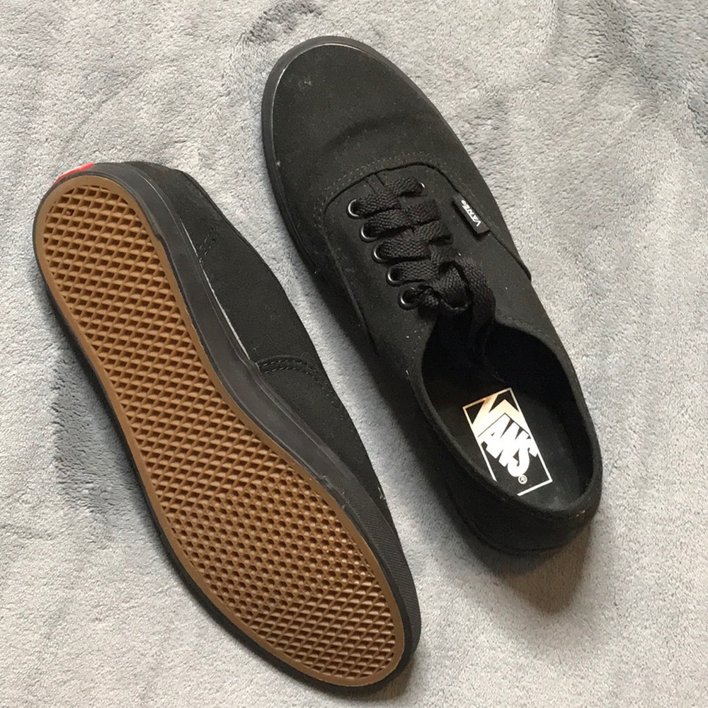 Brand new VANS BUT WITH SOME STAIN NOT NOTICEABLE